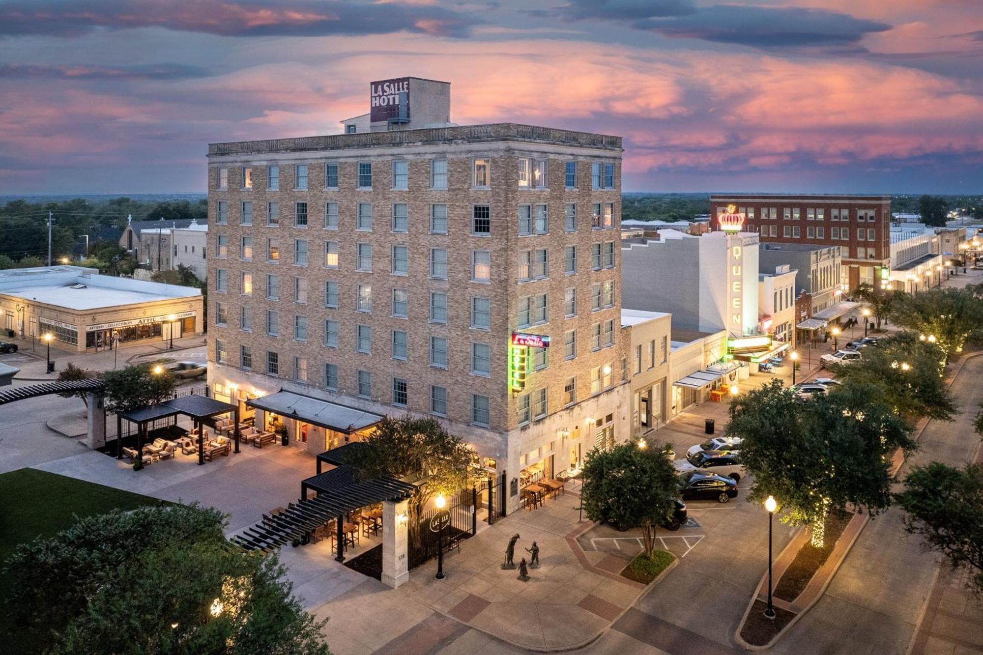 The Lasalle Hotel, Bryan College Station, A Tribute Portfolio Hotel Bagian luar foto
